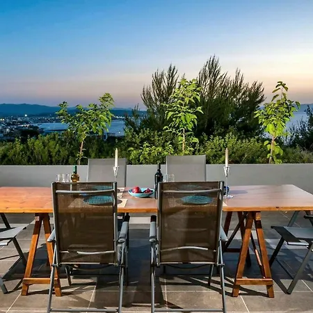 Blue Sea Chania Вілла *